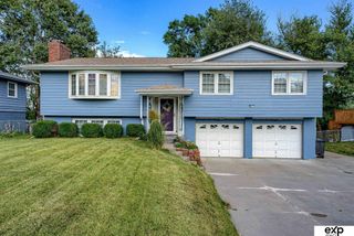 6417 N 68th Street, Omaha, NE 68104
