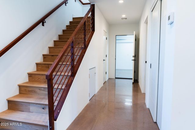 914 E SHERIDAN Street, Phoenix, AZ 85006