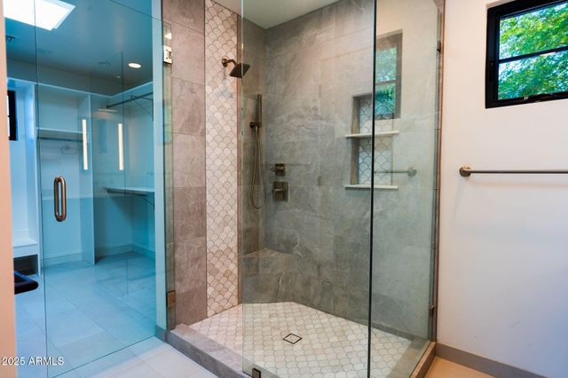 914 E SHERIDAN Street, Phoenix, AZ 85006