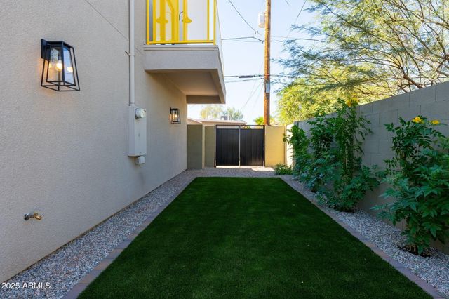 914 E SHERIDAN Street, Phoenix, AZ 85006