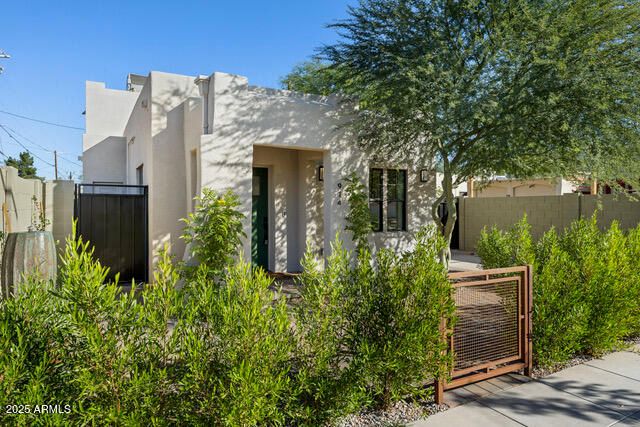 914 E SHERIDAN Street, Phoenix, AZ 85006