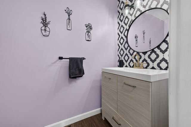 8 Marks Way, Sutton, MA 01590