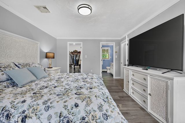 8 Marks Way, Sutton, MA 01590