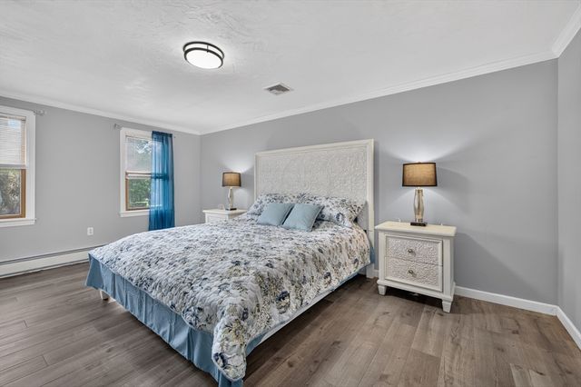 8 Marks Way, Sutton, MA 01590