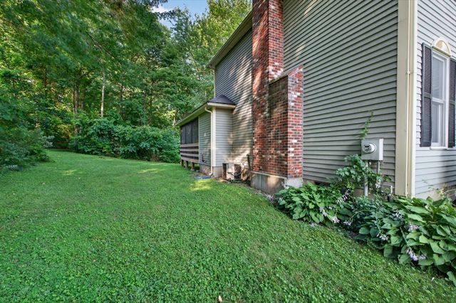 8 Marks Way, Sutton, MA 01590