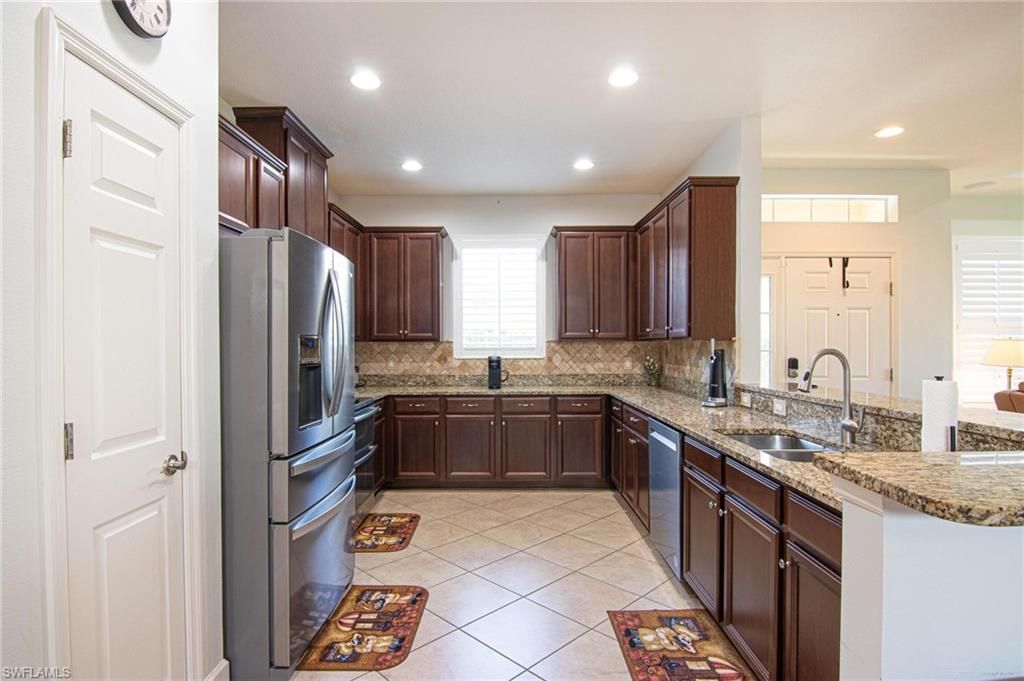 2637 Vareo CT, CAPE CORAL, FL 33991 — photo 5