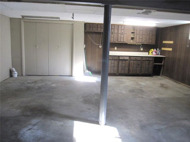 3904 N 29th Street, St Joseph, MO 64506