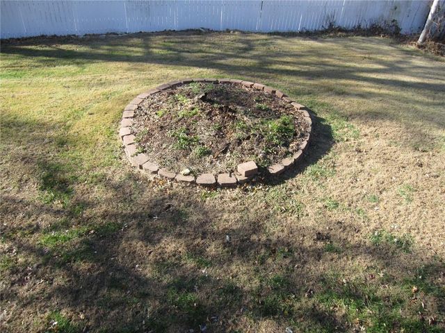 3904 N 29th Street, St Joseph, MO 64506