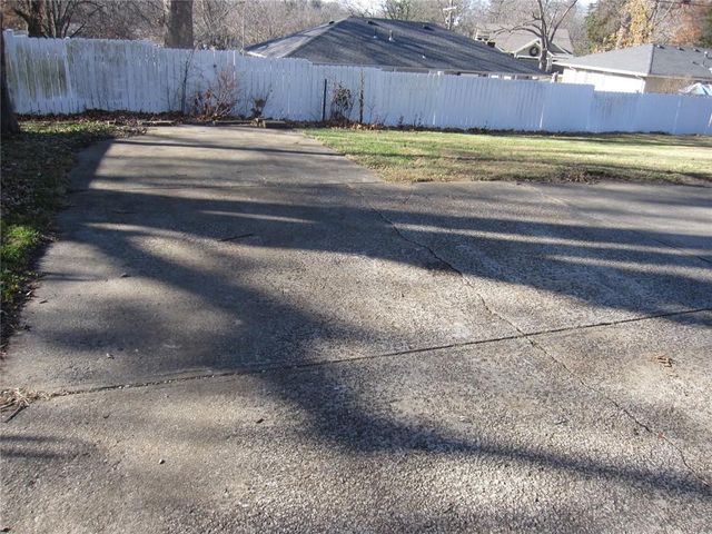 3904 N 29th Street, St Joseph, MO 64506