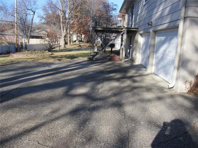 3904 N 29th Street, St Joseph, MO 64506