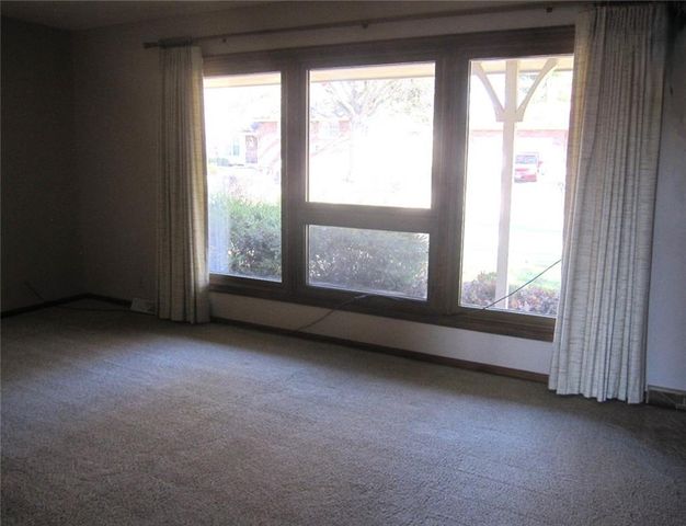 3904 N 29th Street, St Joseph, MO 64506