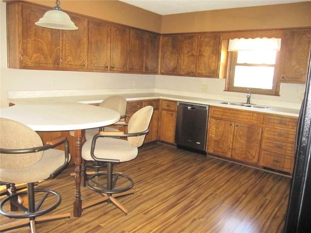 3904 N 29th Street, St Joseph, MO 64506