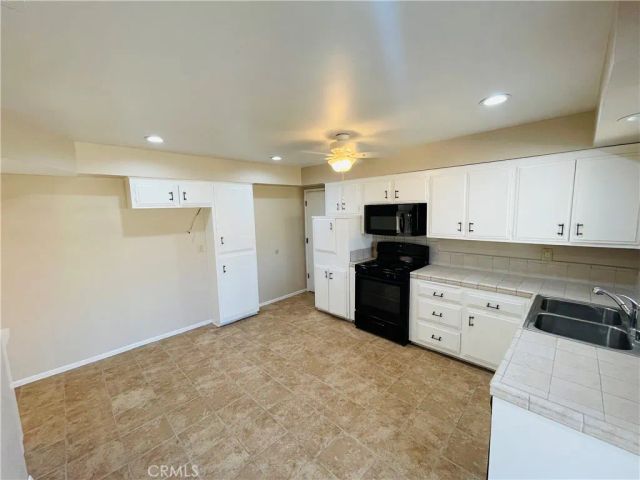 678 Monterey Place, Hemet, CA 92543