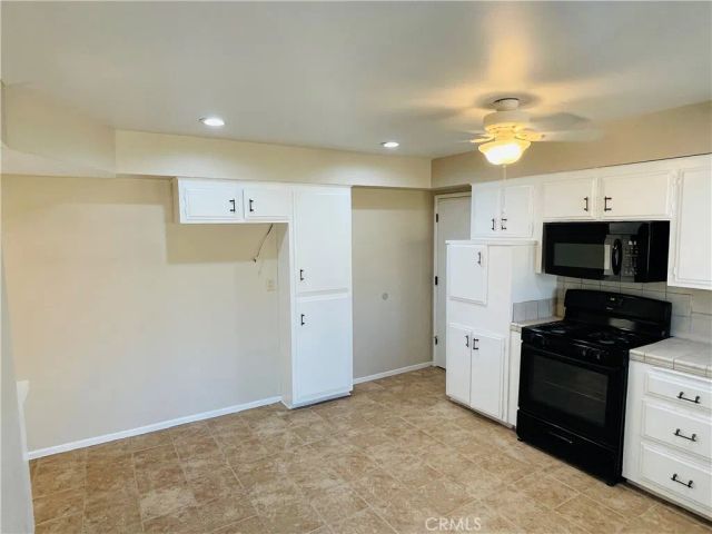 678 Monterey Place, Hemet, CA 92543