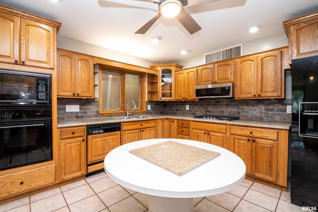 508 W TETON Drive, Peoria, IL 61614