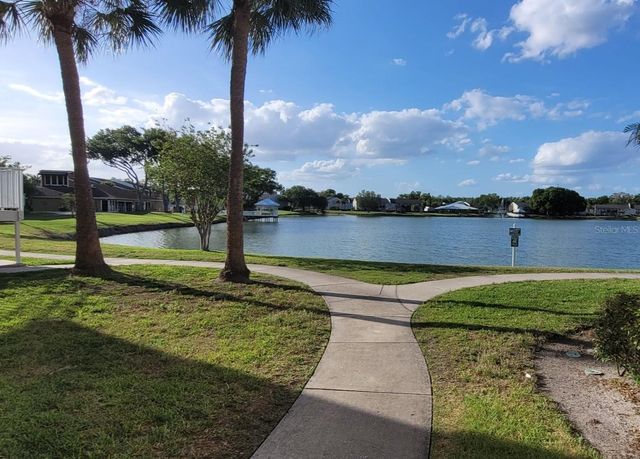 302 LAKE PARSONS GREEN 102, Brandon, FL 33511