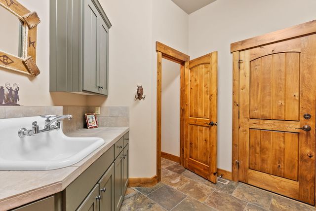 70365 Brooks Scanlon Logging Road, Sisters, OR 97759