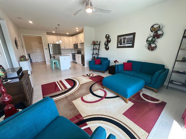 1108 Peters Farm Way 1108, Westborough, MA 01581