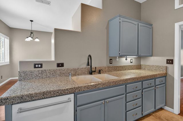 8505 Ardennes Way, Elk Grove, CA 95758