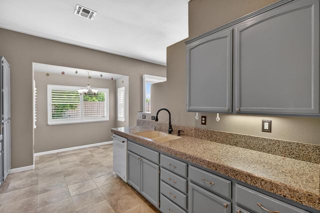 8505 Ardennes Way, Elk Grove, CA 95758