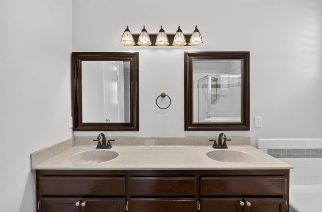 8505 Ardennes Way, Elk Grove, CA 95758