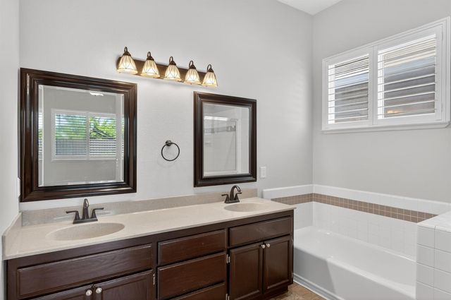 8505 Ardennes Way, Elk Grove, CA 95758