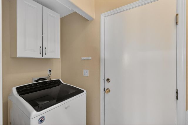 8505 Ardennes Way, Elk Grove, CA 95758