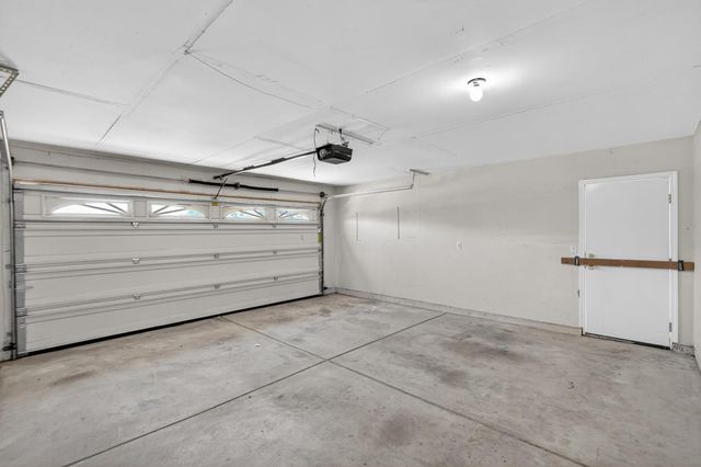 8505 Ardennes Way, Elk Grove, CA 95758