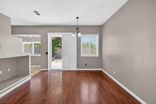 8505 Ardennes Way, Elk Grove, CA 95758