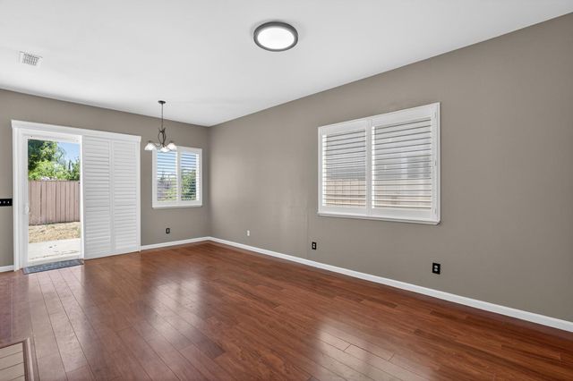 8505 Ardennes Way, Elk Grove, CA 95758