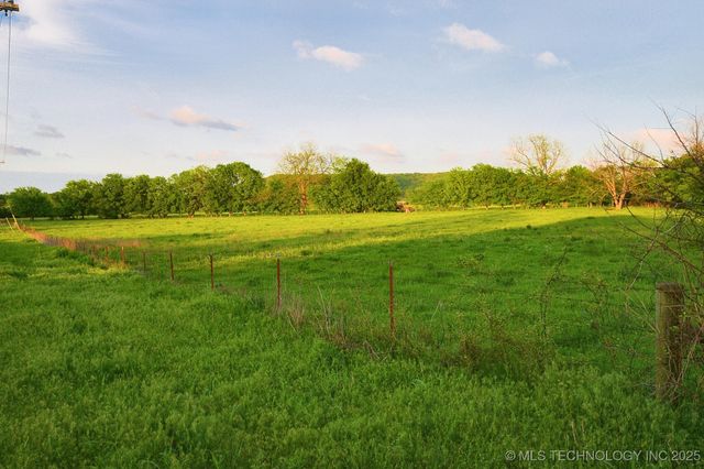 Hwy 62, Tahlequah, OK 74464
