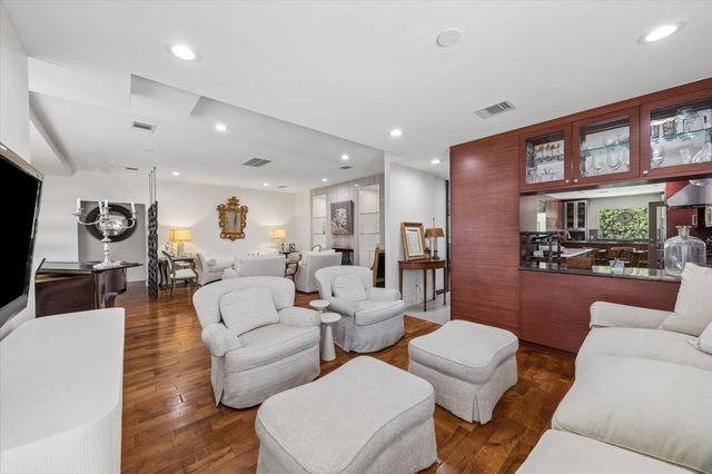 623 Pinehaven Drive, Houston, TX 77024