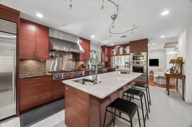 623 Pinehaven Drive, Houston, TX 77024