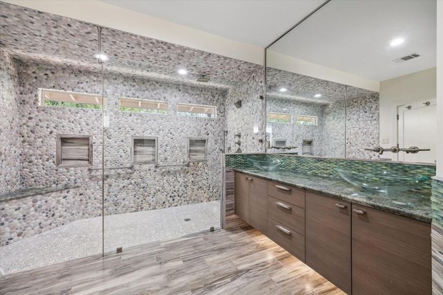 623 Pinehaven Drive, Houston, TX 77024
