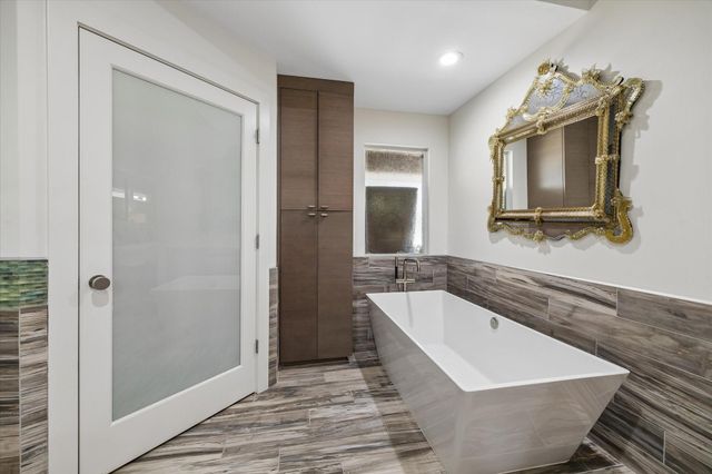 623 Pinehaven Drive, Houston, TX 77024