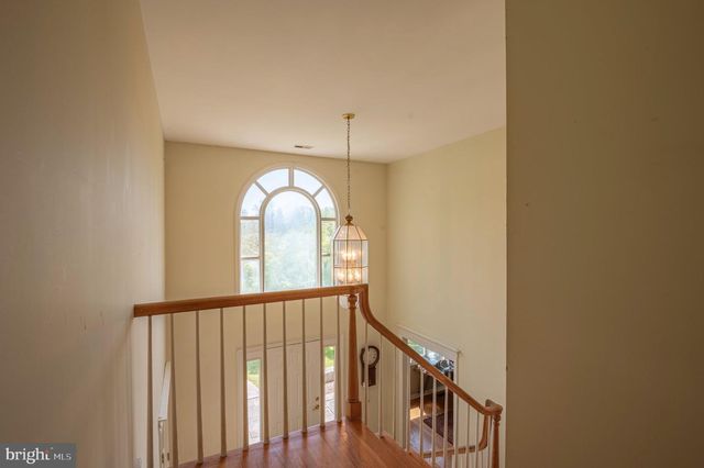 12 UPPER CREEK RD., Stockton, NJ 08559