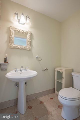 12 UPPER CREEK RD., Stockton, NJ 08559