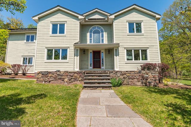 12 UPPER CREEK RD., Stockton, NJ 08559