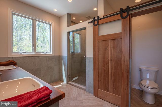 12 UPPER CREEK RD., Stockton, NJ 08559