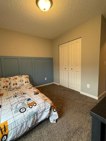 15180 Emory Circle, Apple Valley, MN 55124