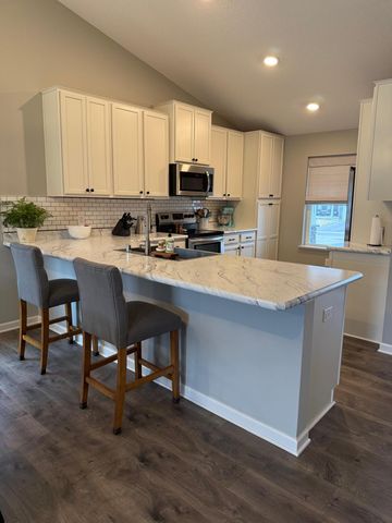 15180 Emory Circle, Apple Valley, MN 55124