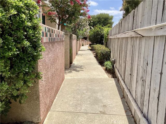 13901 Olive View Lane 2, Sylmar, CA 91342
