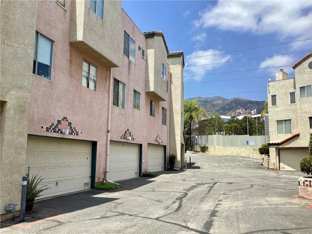 13901 Olive View Lane 2, Sylmar, CA 91342
