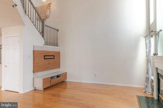 21 STOKES RD, Mount Laurel, NJ 08054