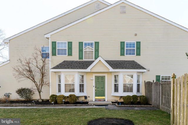 21 STOKES RD, Mount Laurel, NJ 08054