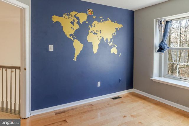 21 STOKES RD, Mount Laurel, NJ 08054