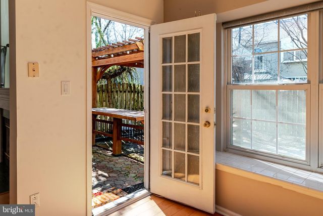 21 STOKES RD, Mount Laurel, NJ 08054