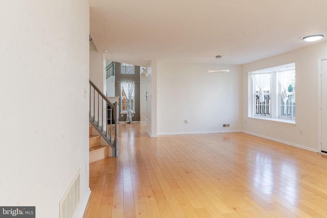 21 STOKES RD, Mount Laurel, NJ 08054