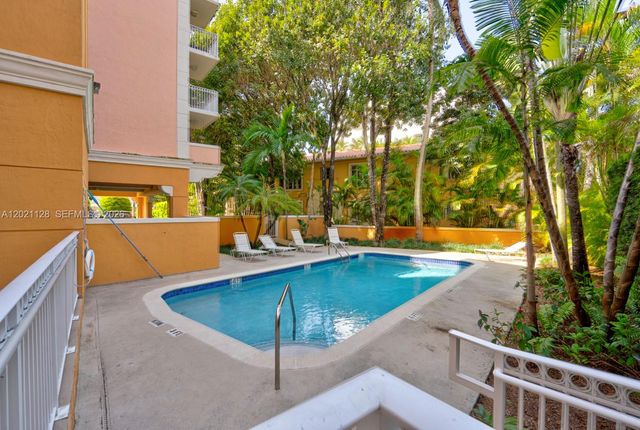 1 Alhambra Cir 601, Coral Gables, FL 33134
