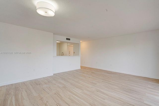 1 Alhambra Cir 601, Coral Gables, FL 33134